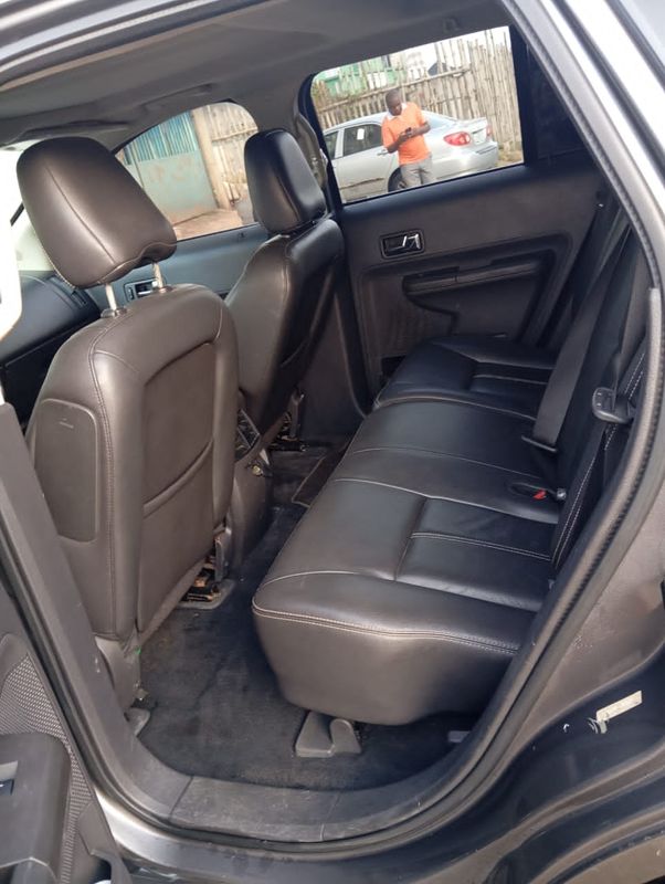 Thumbnail 5 of 2010 Ford Edge